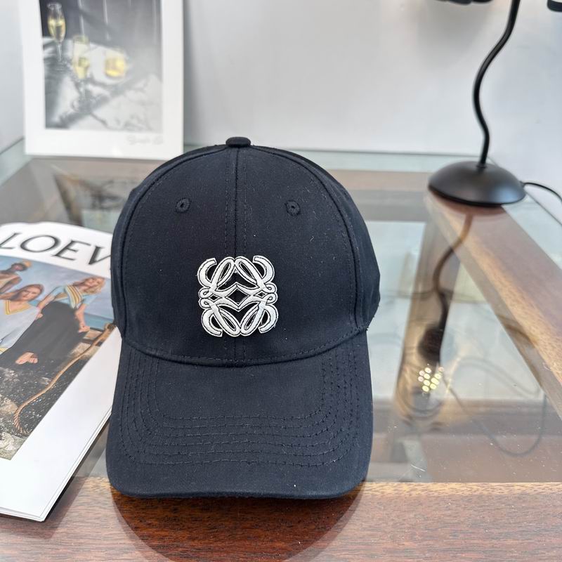 Loewe cap dx (739)