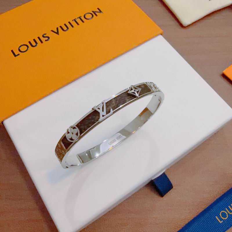 Lv Bracelet 02yxs02 (4)