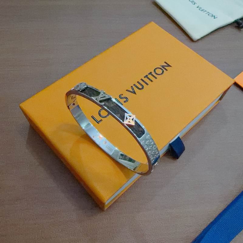 Lv Bracelet 02yxs02 (5)
