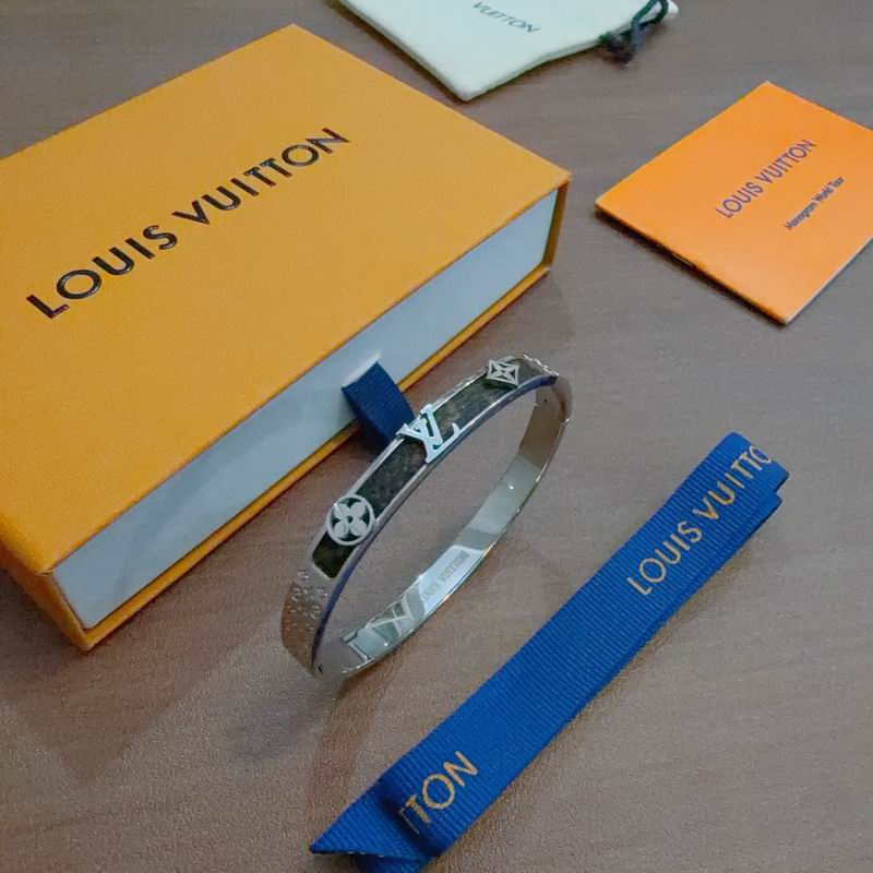 Lv Bracelet 02yxs02 (6)