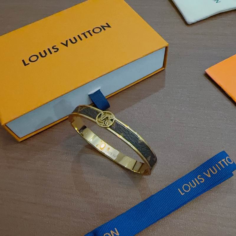 Lv Bracelet 02yxs05 (5)
