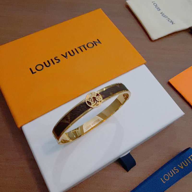 Lv Bracelet 02yxs05 (6)