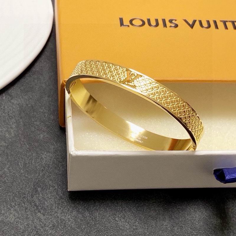 Lv Bracelet 02yxs08 (7)