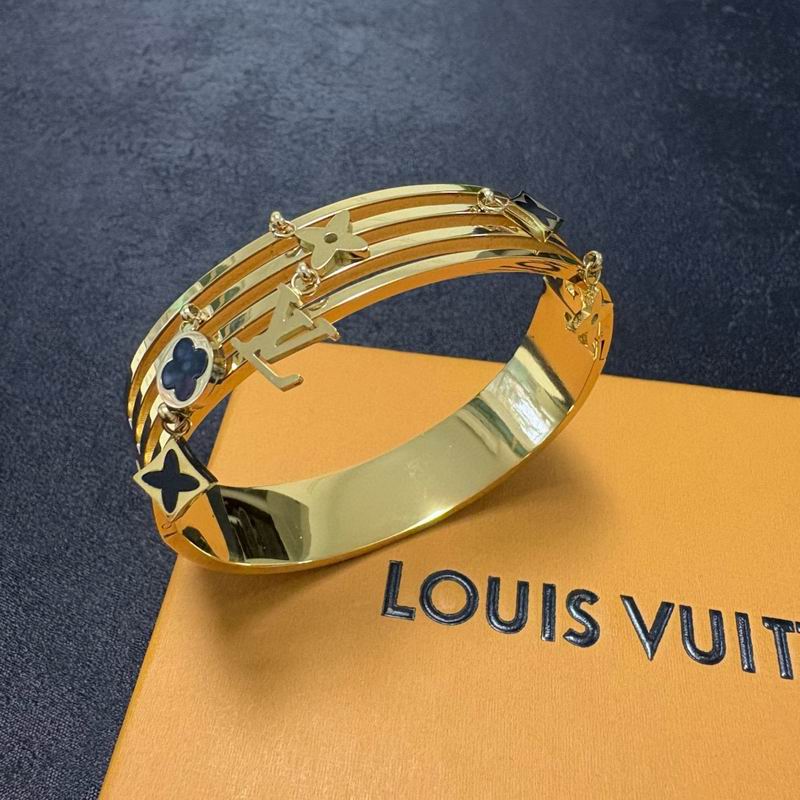 Lv Bracelet 02yxs10 (4)