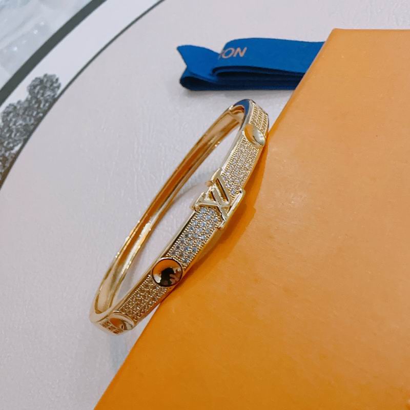 Lv Bracelet 02yxs11 (12)