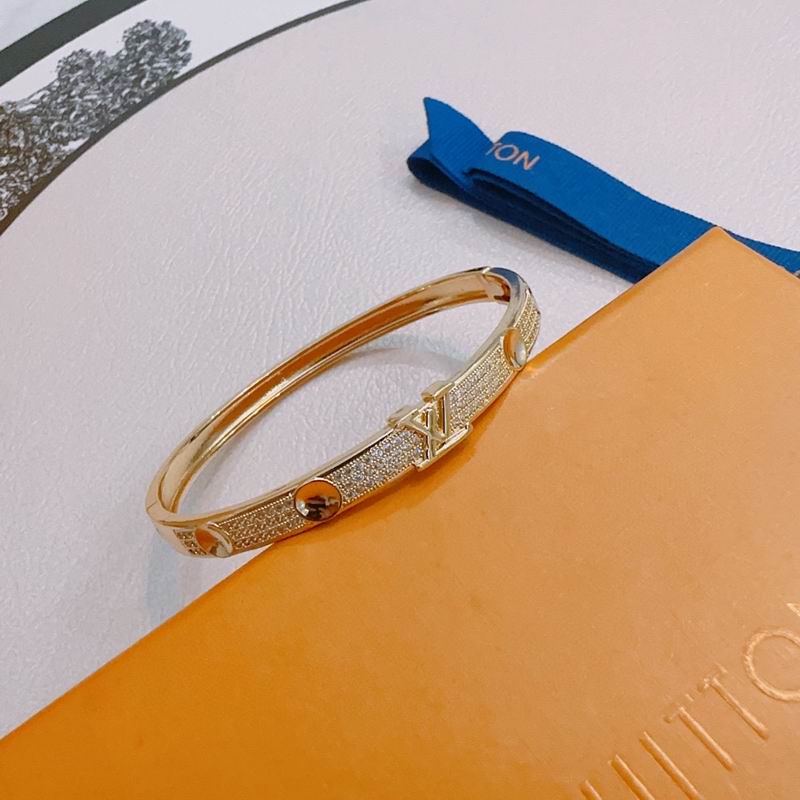 Lv Bracelet 02yxs11 (16)
