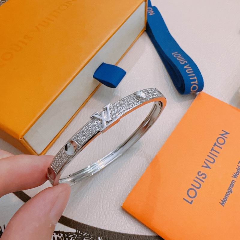 Lv Bracelet 02yxs11 (8)