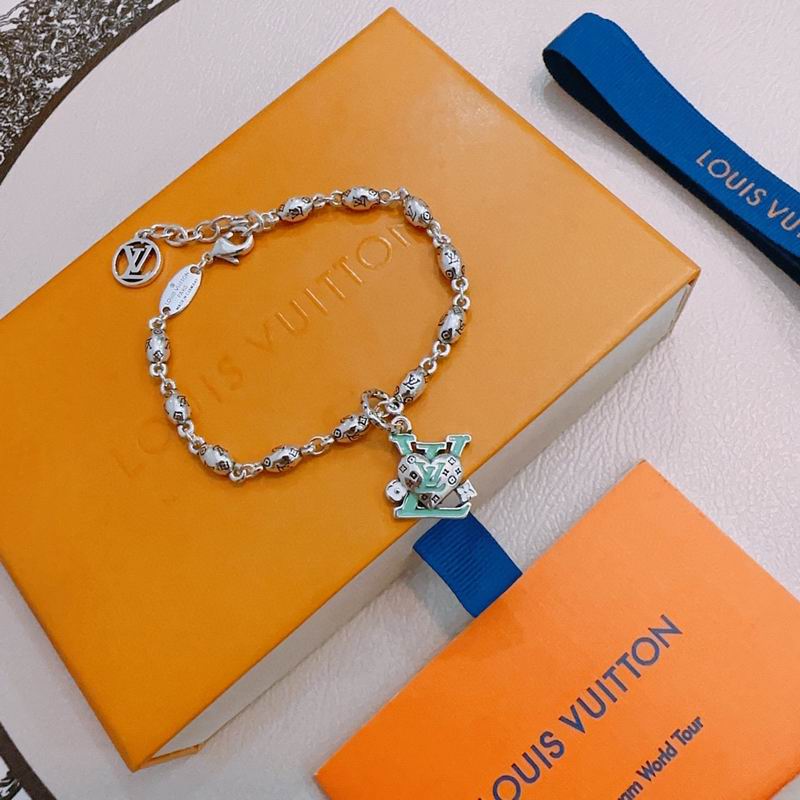 Lv Bracelet 02yxs12 (2)