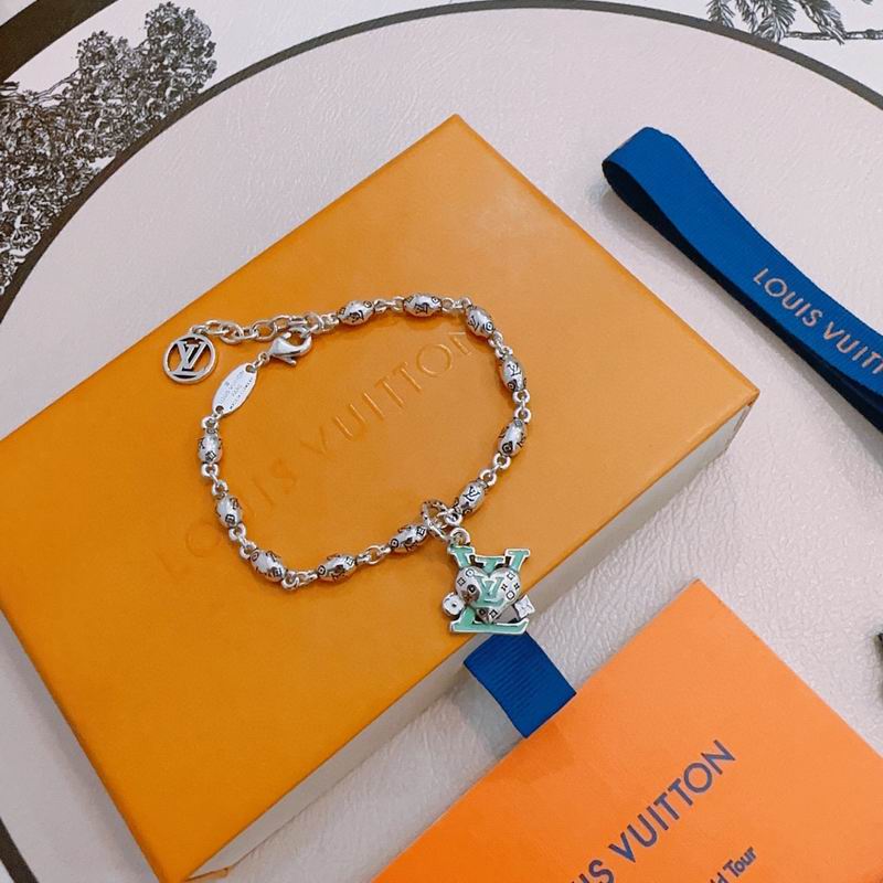 Lv Bracelet 02yxs12 (8)