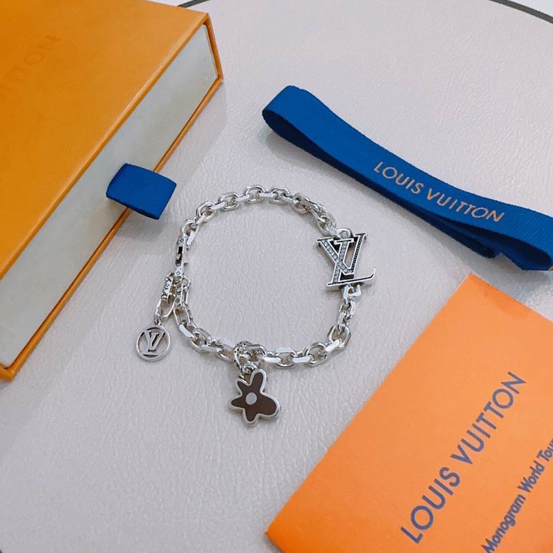 Lv Bracelet 02yxs13 (5)