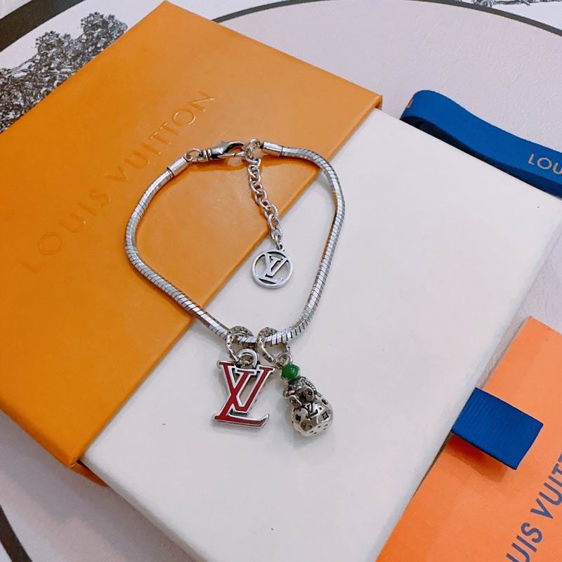 Lv Bracelet 02yxs14 (2)