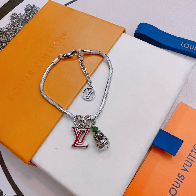Lv Bracelet 02yxs14 (5)