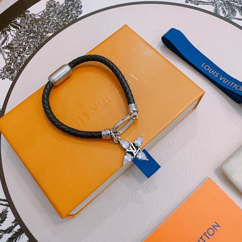 Lv Bracelet 02yxs15 (3)