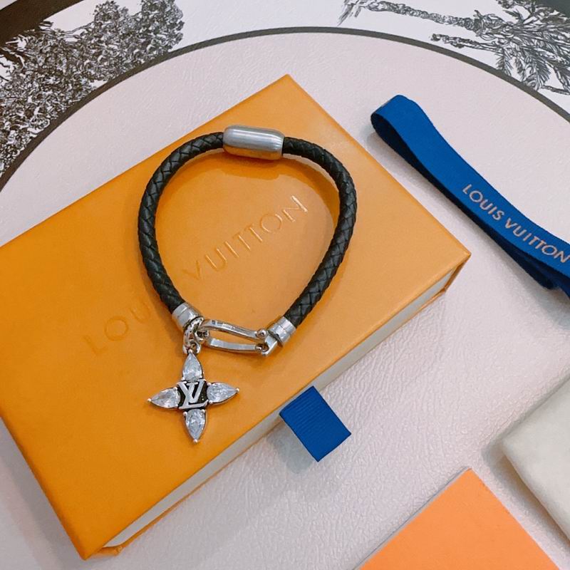 Lv Bracelet 02yxs15 (5)