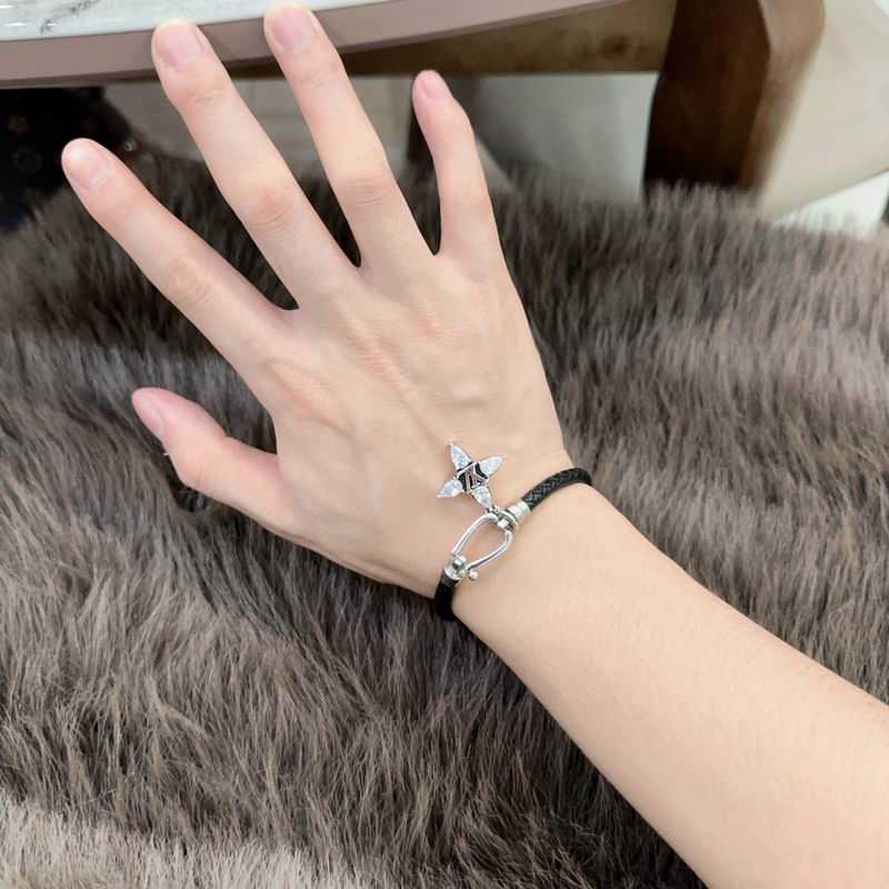 Lv Bracelet 02yxs15 (9)