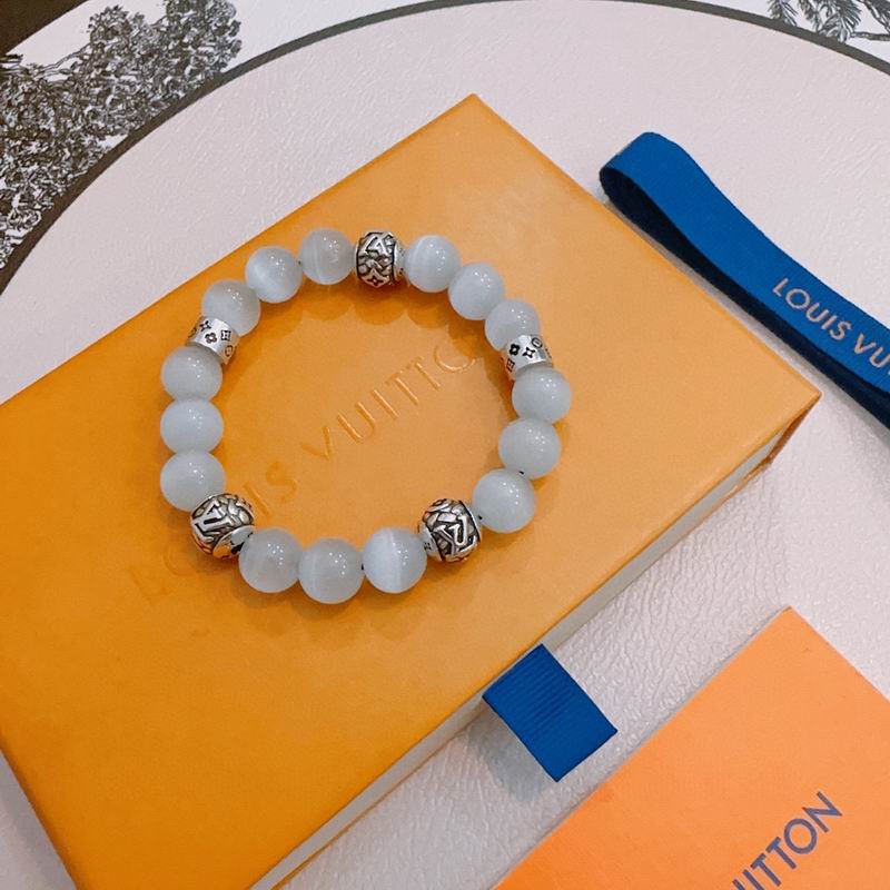Lv Bracelet 02yxs16 (3)