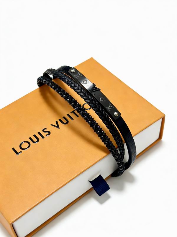 Lv Bracelet 02yxs16 (3)
