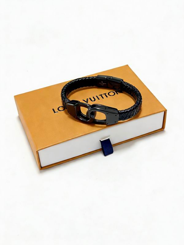 Lv Bracelet 02yxs18 (3)
