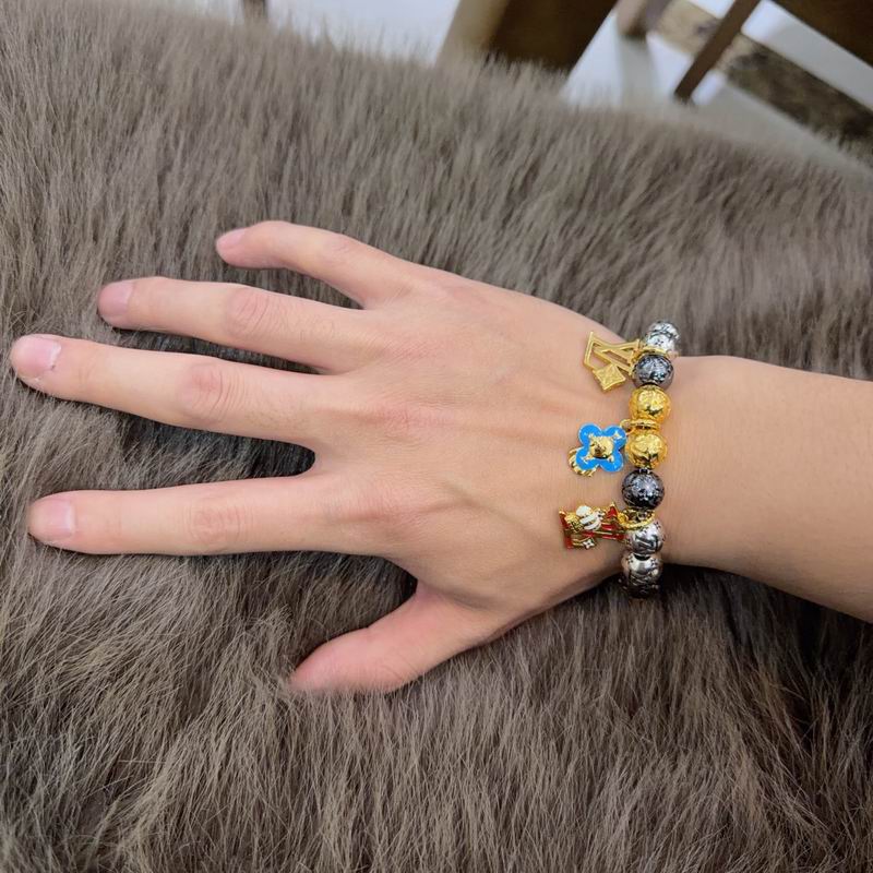 Lv Bracelet 02yxs18 (7)