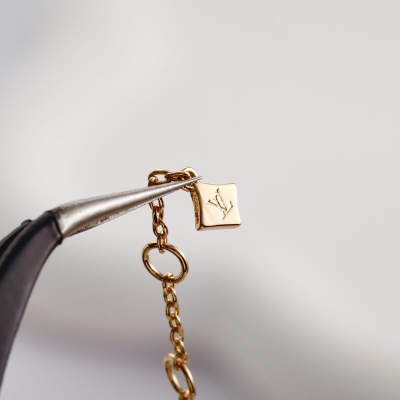 Lv Bracelet 02yxs19 (7)