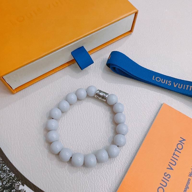 Lv Bracelet 02yxs20 (2)