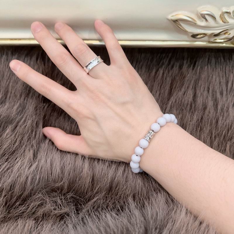 Lv Bracelet 02yxs20 (3)