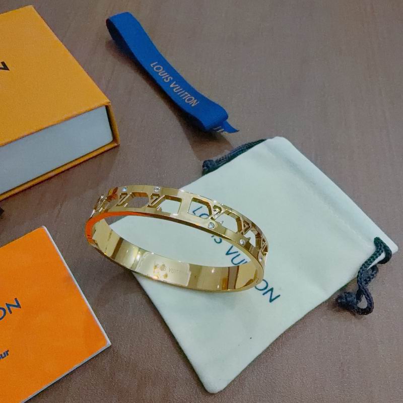Lv Bracelet 02yxs20 (5)