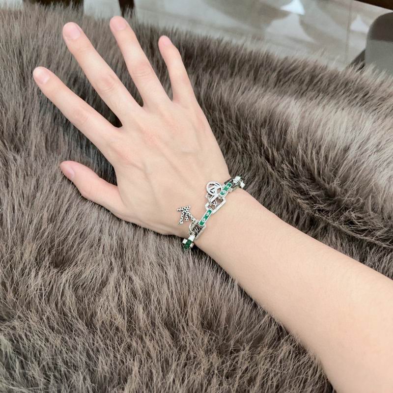Lv Bracelet 02yxs22 (4)