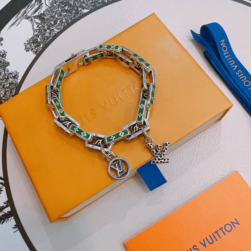 Lv Bracelet 02yxs22 (5)