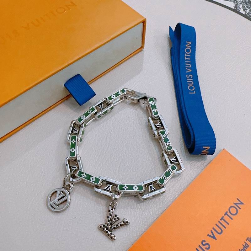 Lv Bracelet 02yxs22 (6)