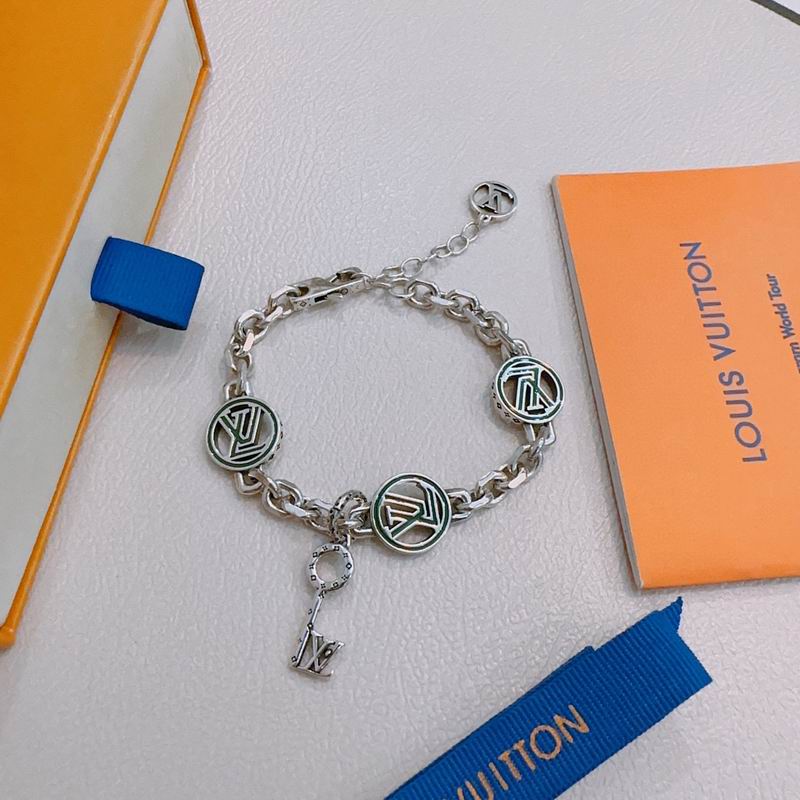 Lv Bracelet 02yxs25 (5)