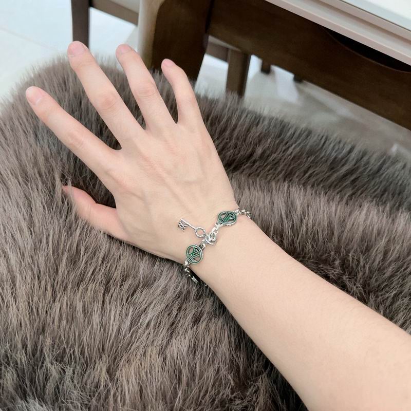 Lv Bracelet 02yxs25 (9)