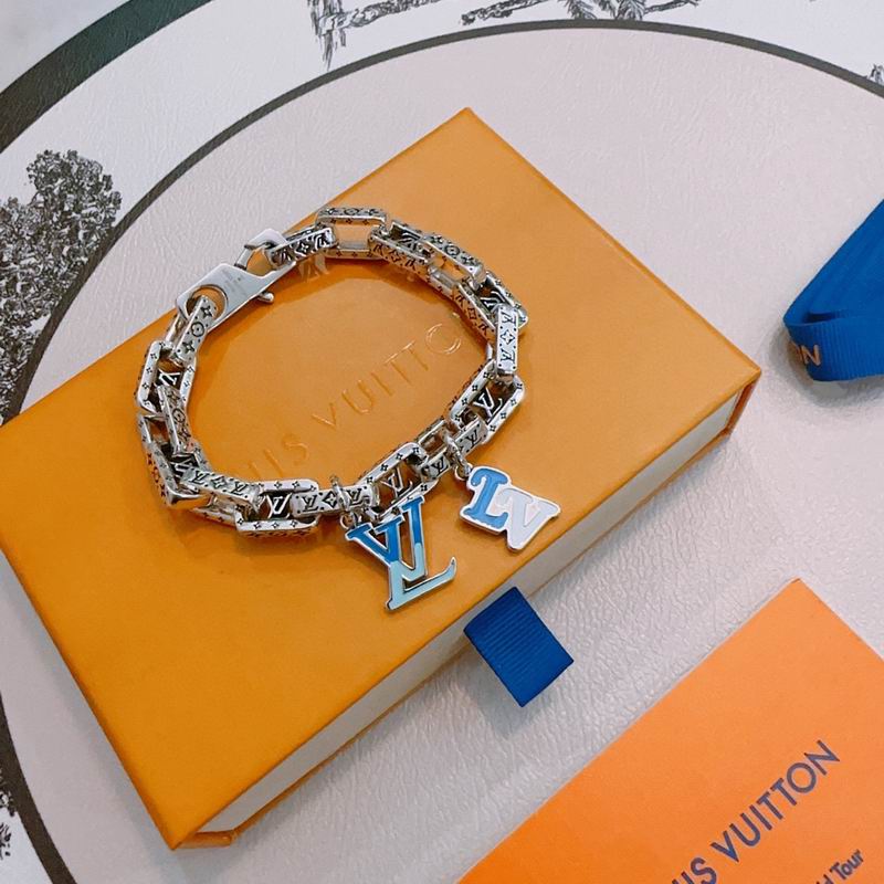 Lv Bracelet 02yxs26 (6)