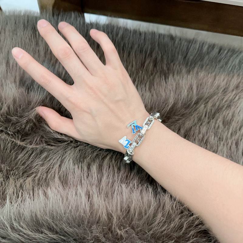 Lv Bracelet 02yxs26 (9)