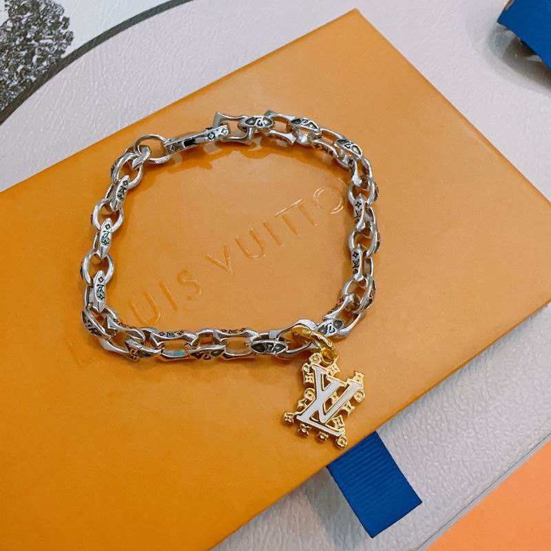 Lv Bracelet 02yxs27 (3)