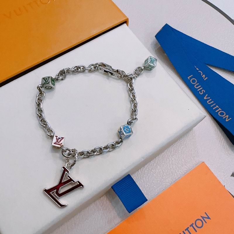 Lv Bracelet 02yxs28 (2)