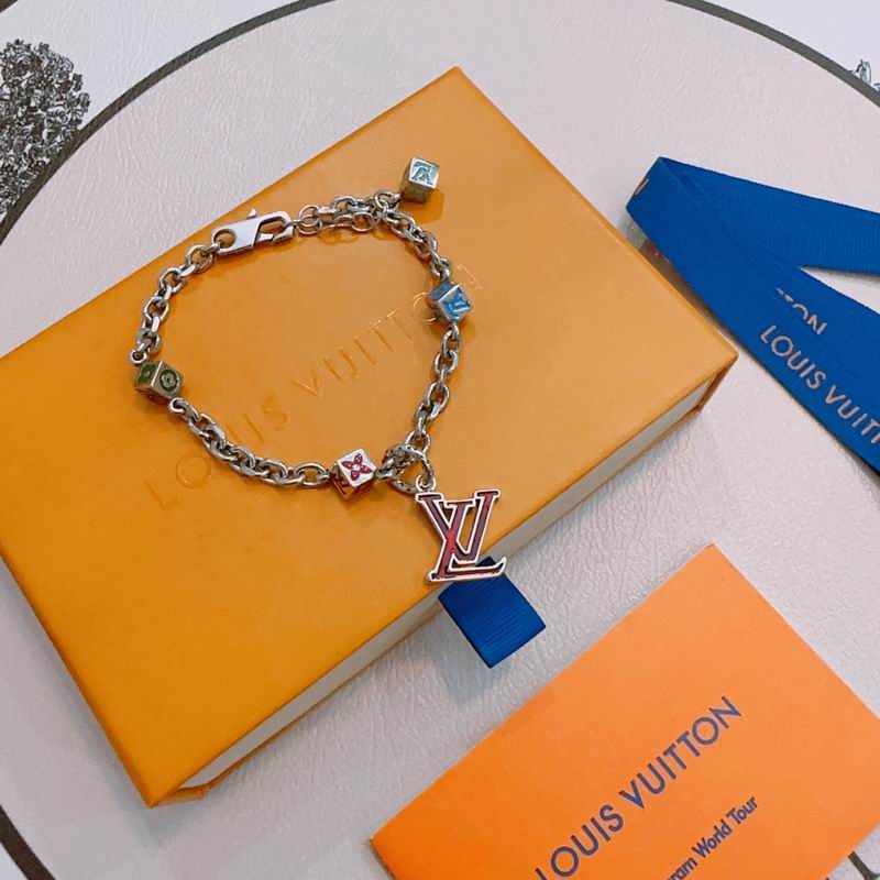 Lv Bracelet 02yxs28 (3)