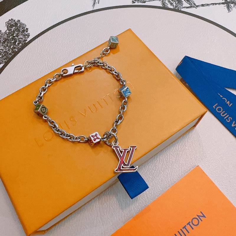 Lv Bracelet 02yxs28 (8)