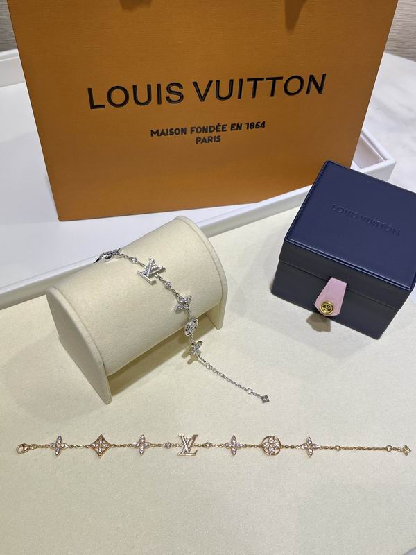 Lv Bracelet 02yxs31 (14)