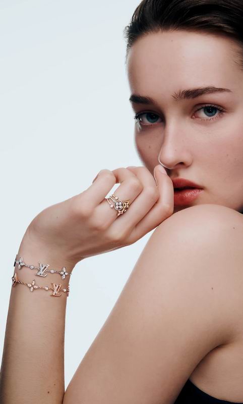 Lv Bracelet 02yxs31 (16)