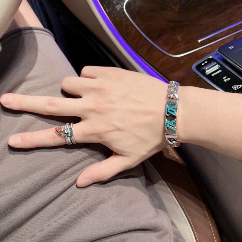 Lv Bracelet 02yxs35 (7)