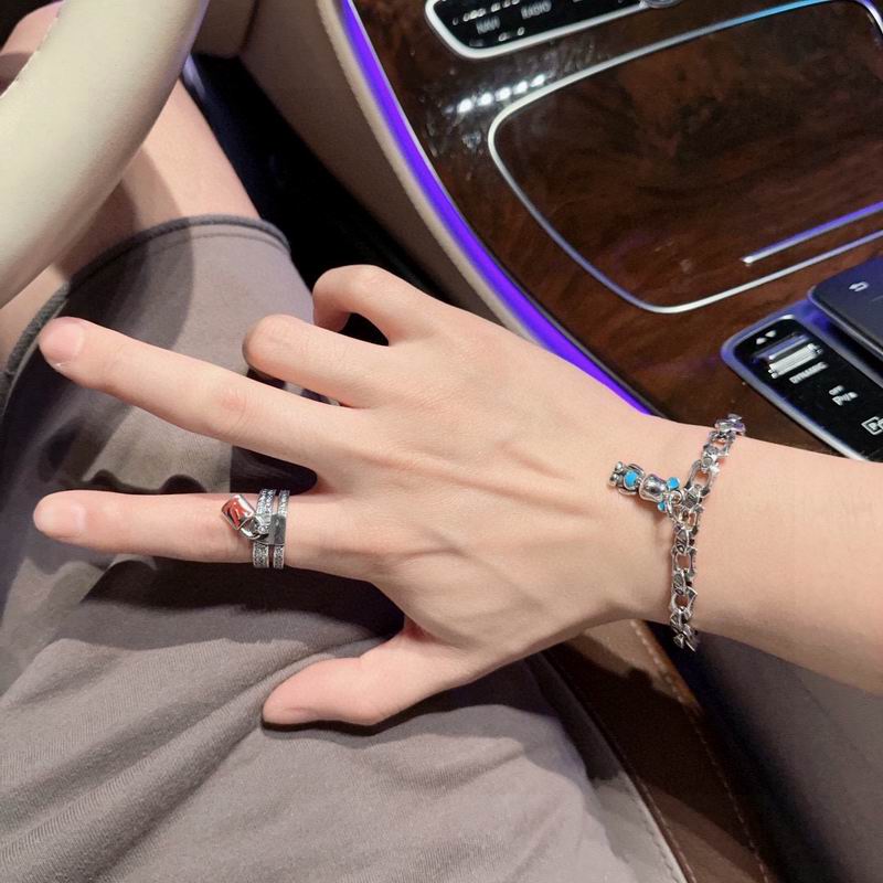 Lv Bracelet 02yxs40 (7)