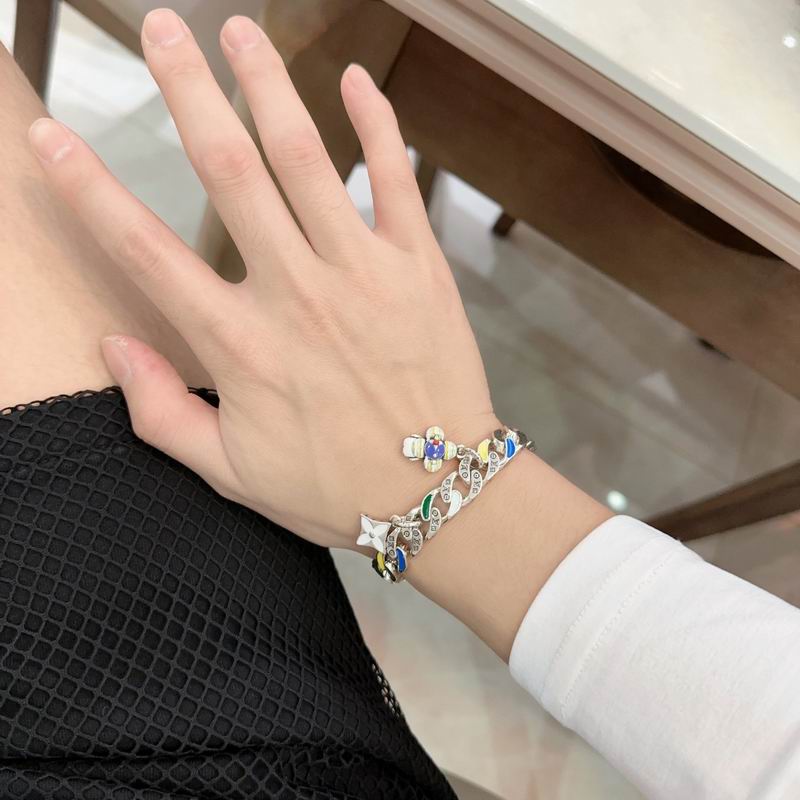Lv Bracelet 02yxs43 (4)