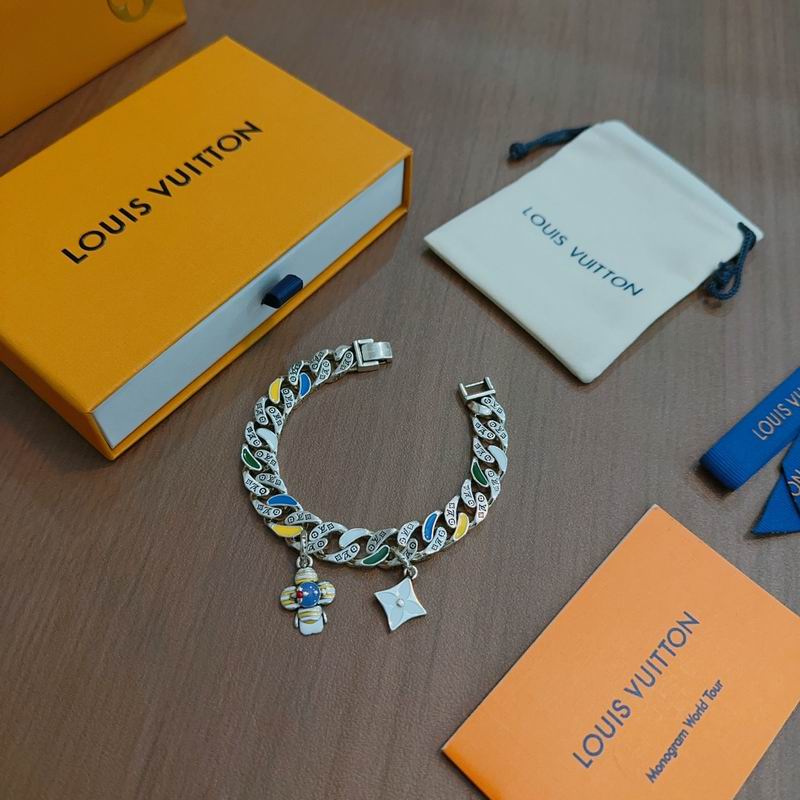 Lv Bracelet 02yxs43 (6)