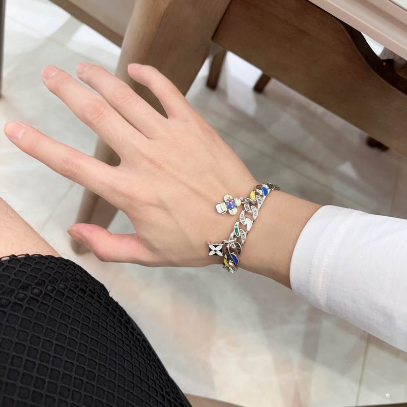 Lv Bracelet 02yxs43 (9)