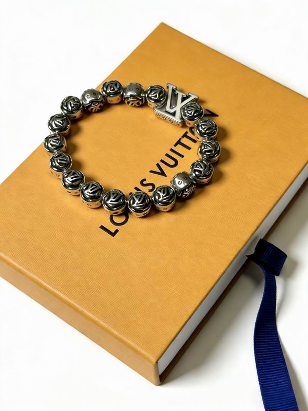 Lv Bracelet 02yxs45 (2)
