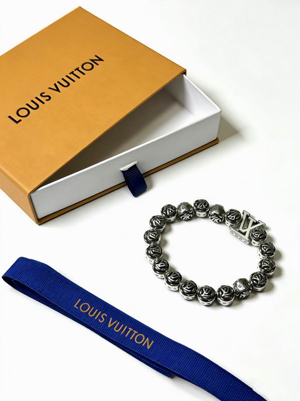 Lv Bracelet 02yxs45 (6)
