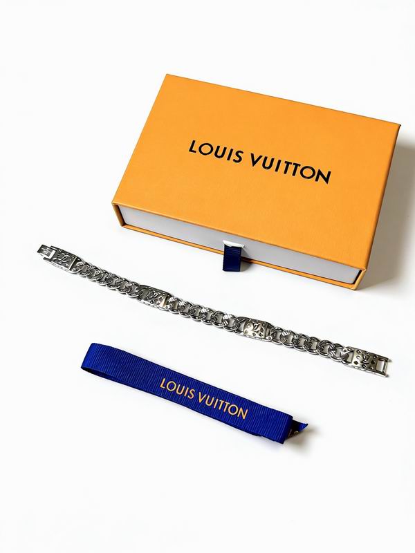 Lv Bracelet 02yxs46 (7)