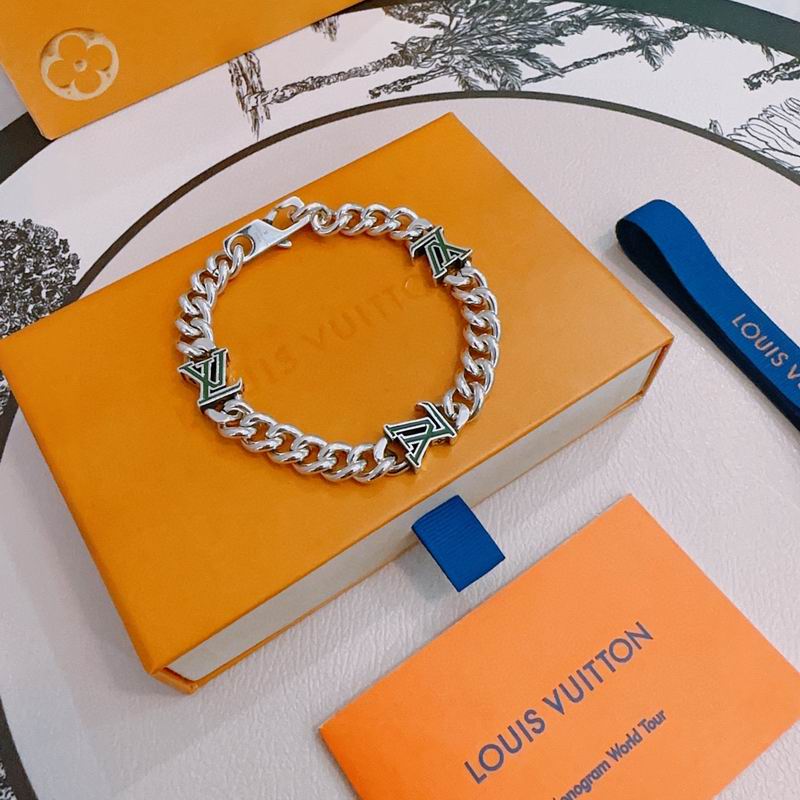 Lv Bracelet 02yxs52 (3)