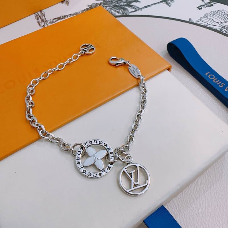 Lv Bracelet 02yxs54 (1)